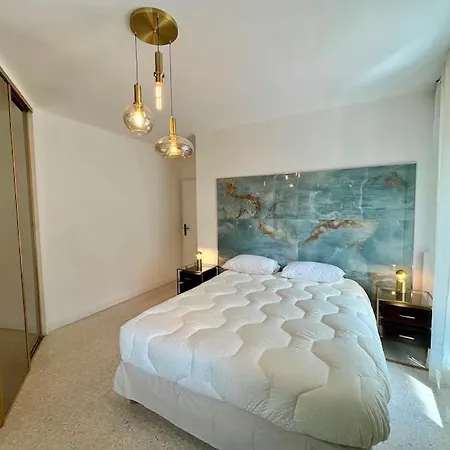 Viva Riviera Large 3 Bedrooms With Balcony